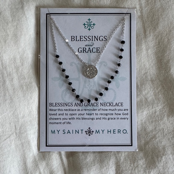 Silver and Black Necklace - Picture 1 of 2